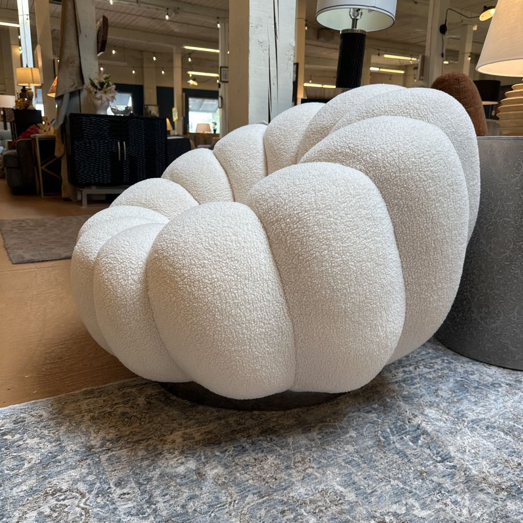 White Boucle Swivel Chair U ACCENT CHAIRS