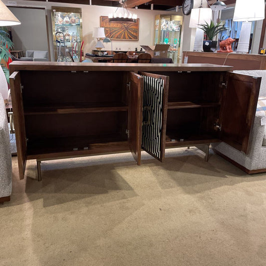 Optical Pattern 4 Door