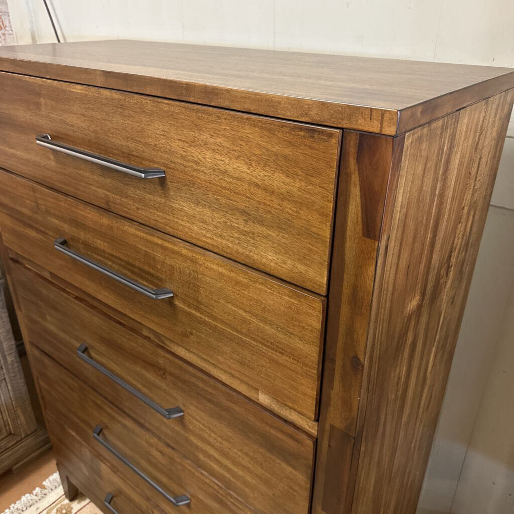 Corona Chest