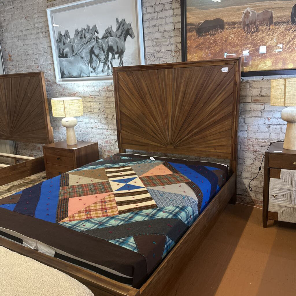 Corona Queen Bed
