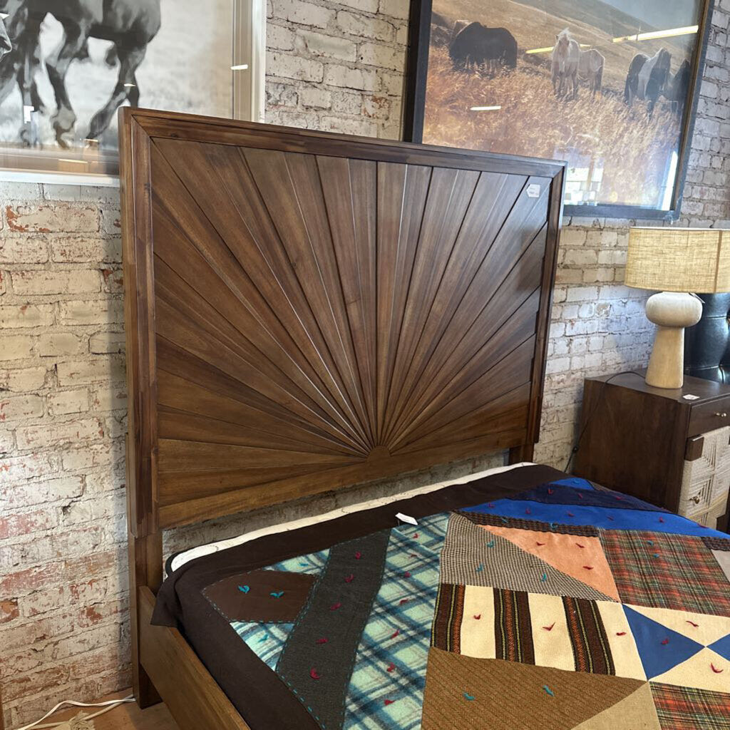 Corona Queen Bed