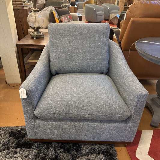 Puelo Azure Swivel Chair