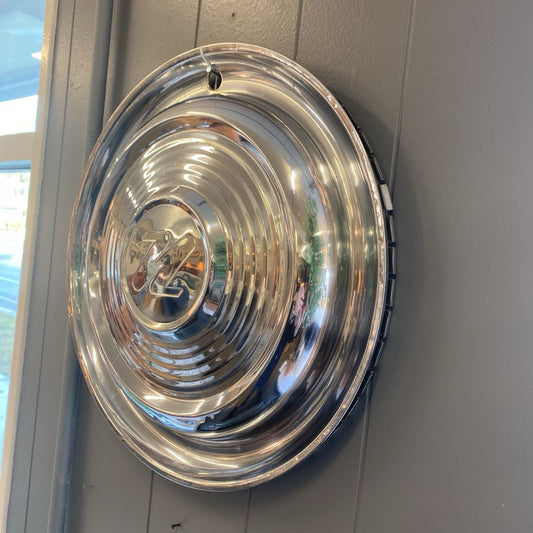 Vintage NASH Hubcap UNIQUE FINDS