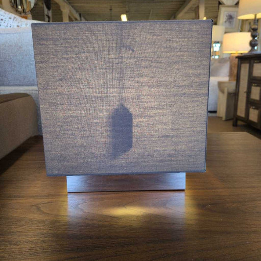 Box Lamp LAMPS