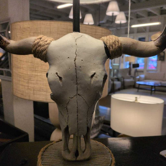 Western Rustic Style Longhorn Steer Skull Lamp