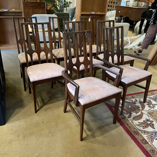 MC Broyhill Brasilia Walnut Dining Table w/ Runner and 8 Dining Chairs SET