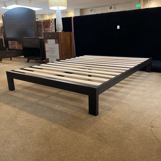 Metal Frame Full Size Platorm Bed C BED FRAMES