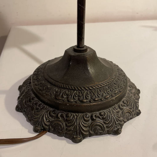 Round Cast metal Table Lamp with Fancy Base
