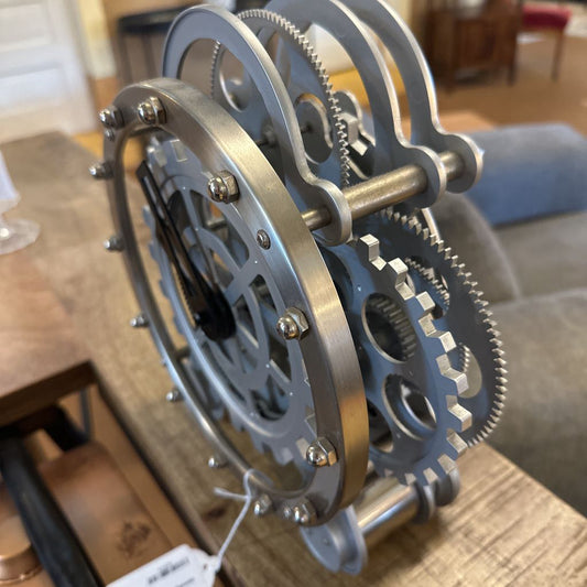 Spinning Gears Table Clock