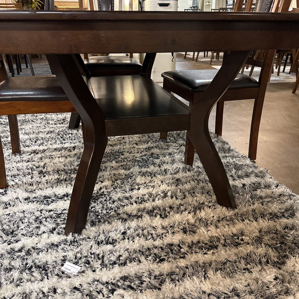 Dining Table W/ 4 Chairs C DINING TABLES