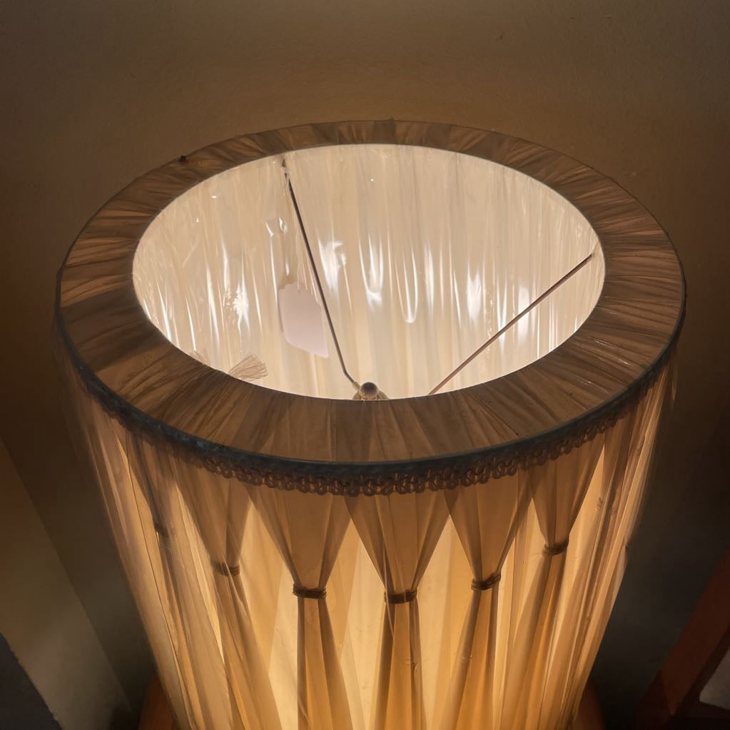Round Striped Base Vintage Table Lamp with Barrel Shade