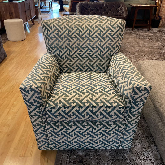 ETHAN ALLEN Green & White Patterned Swivel Arm Chair U ACCENT CHAIRS
