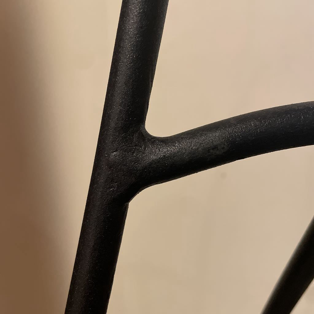 Metal Cast Iron Easel C MEDIA STANDS