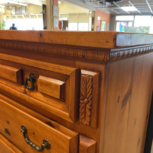 Classic Pine Highboy w/Egg & Dart Trim C HIGHBOYS