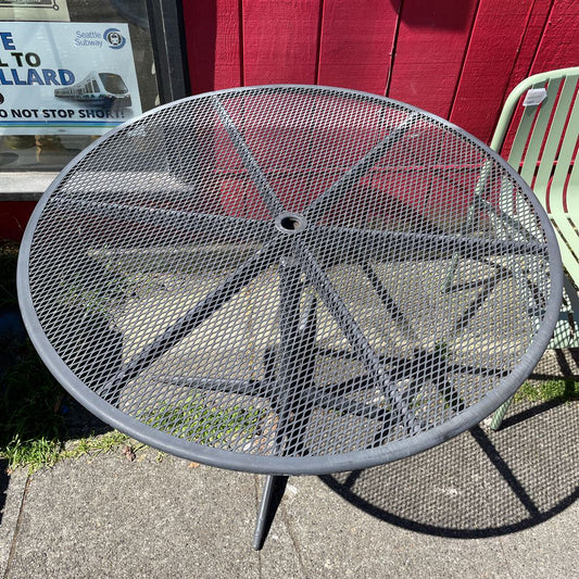 Black Grated Metal Umbrella Stand Outdoor Cafe Table OUTDOOR