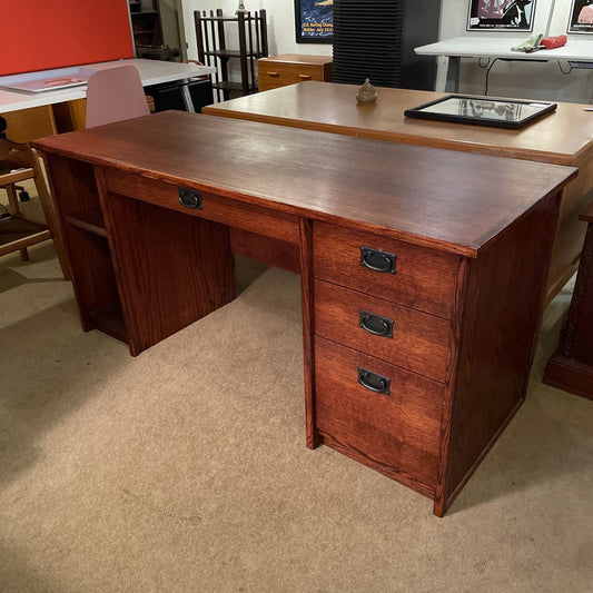 Craftsmen Style 4 Drawer Desk