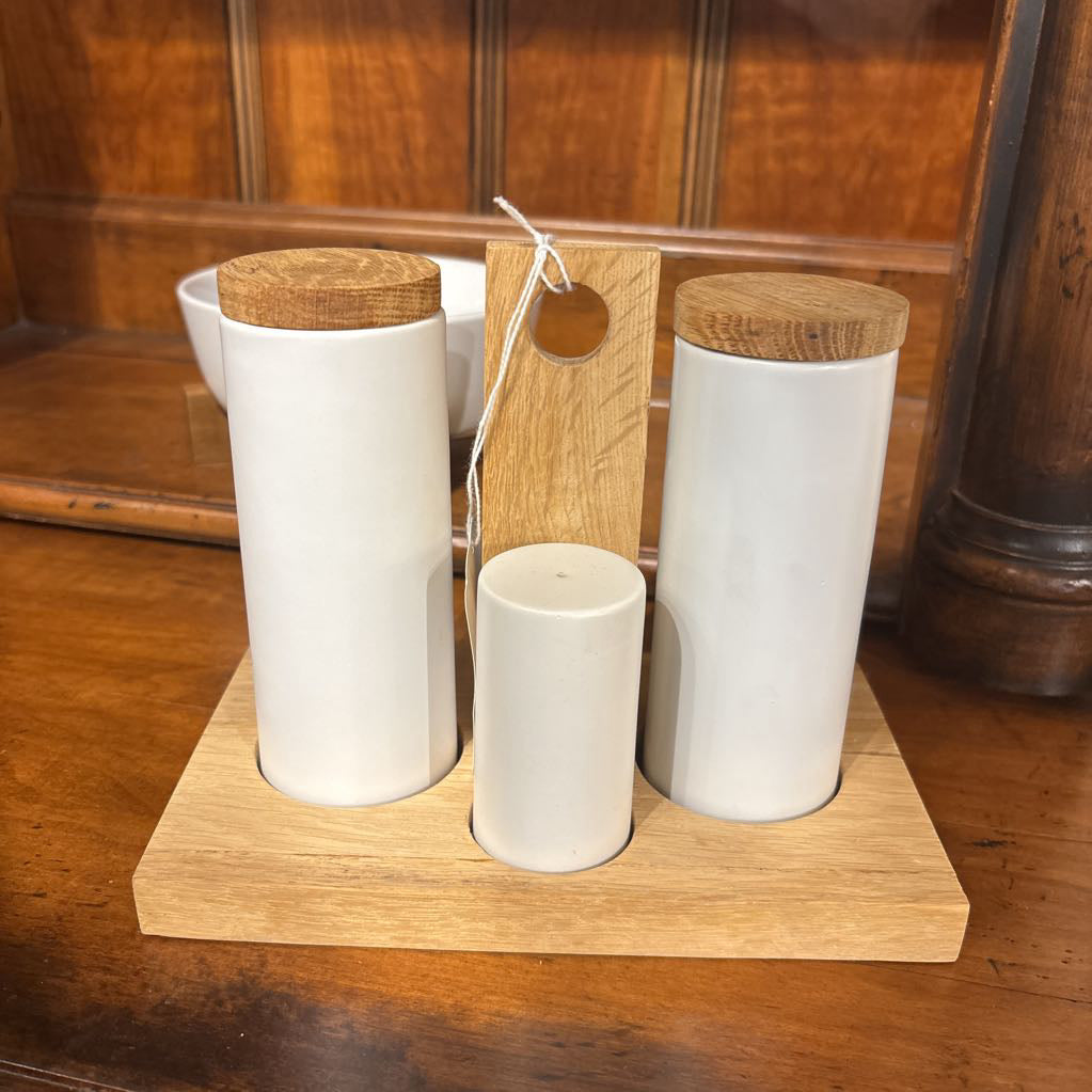 Salt & Pepper Shaker Set w/2 Sauce Holders