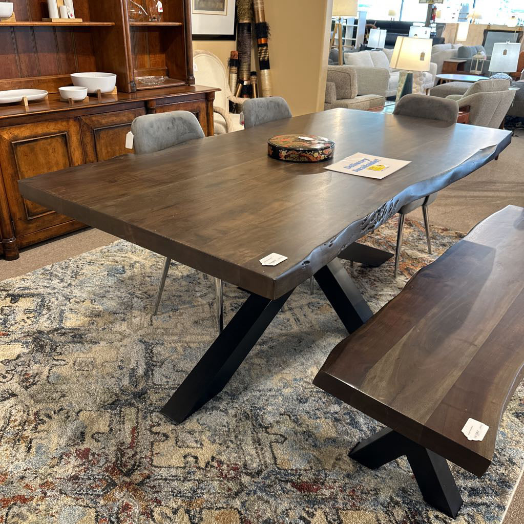 Eberhard Dining Table