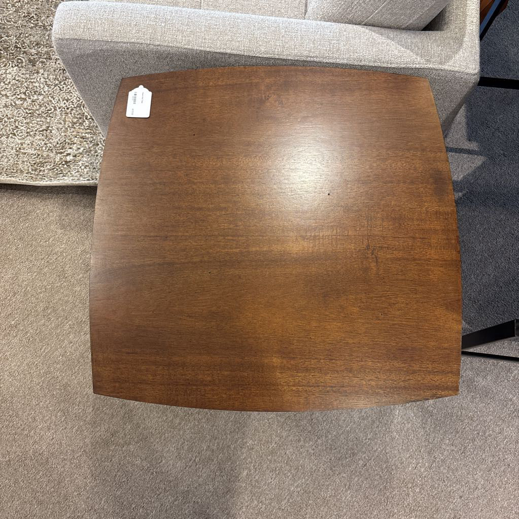Hojen End Table C SIDE TABLES
