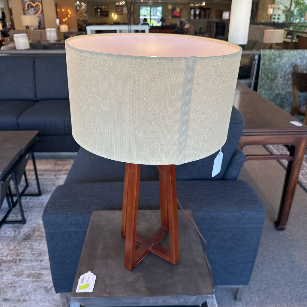 Crisscross Base Walnut Finish Table Lamp