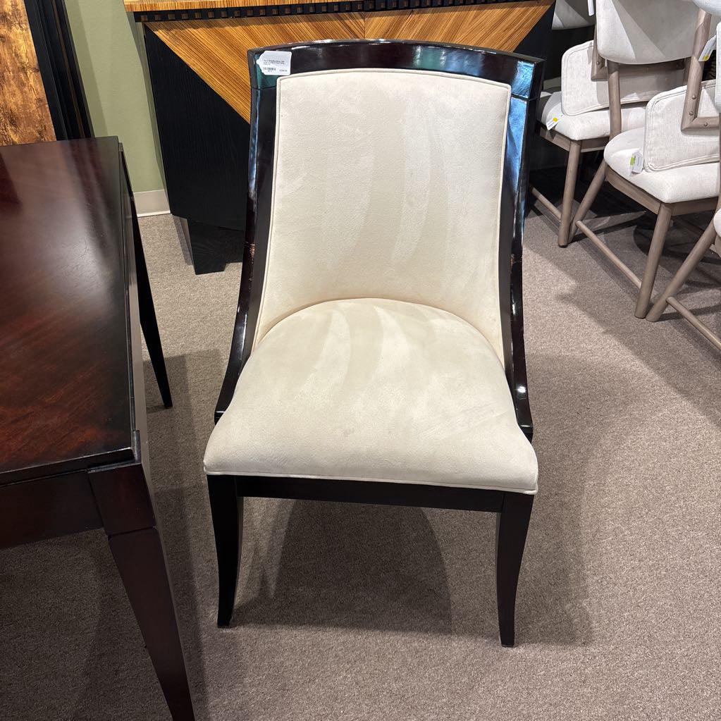 Cherry Extending Dining Table w/Set of 6 Barrel Back Dining Chairs