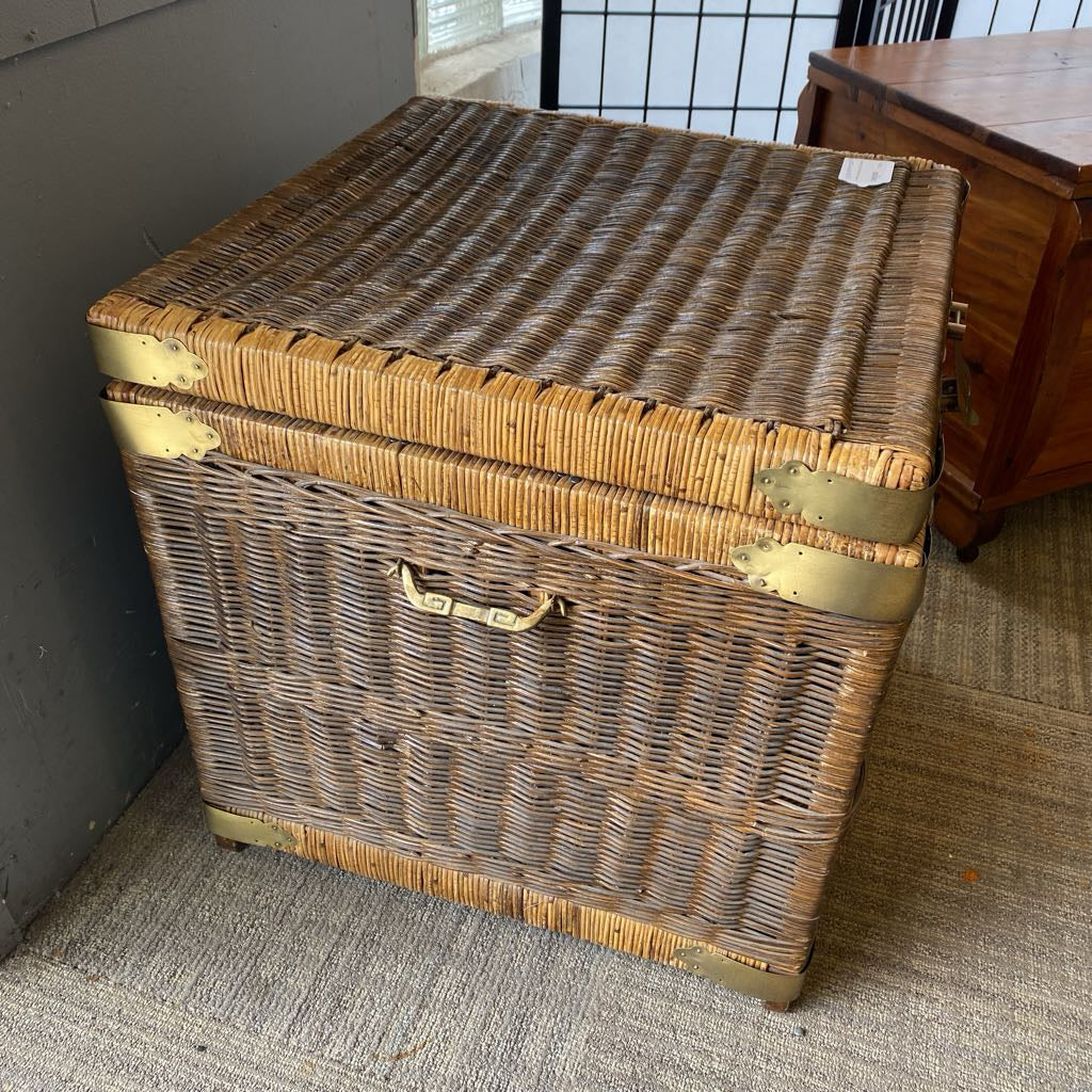 Asian Style Wicker Cube Trunk