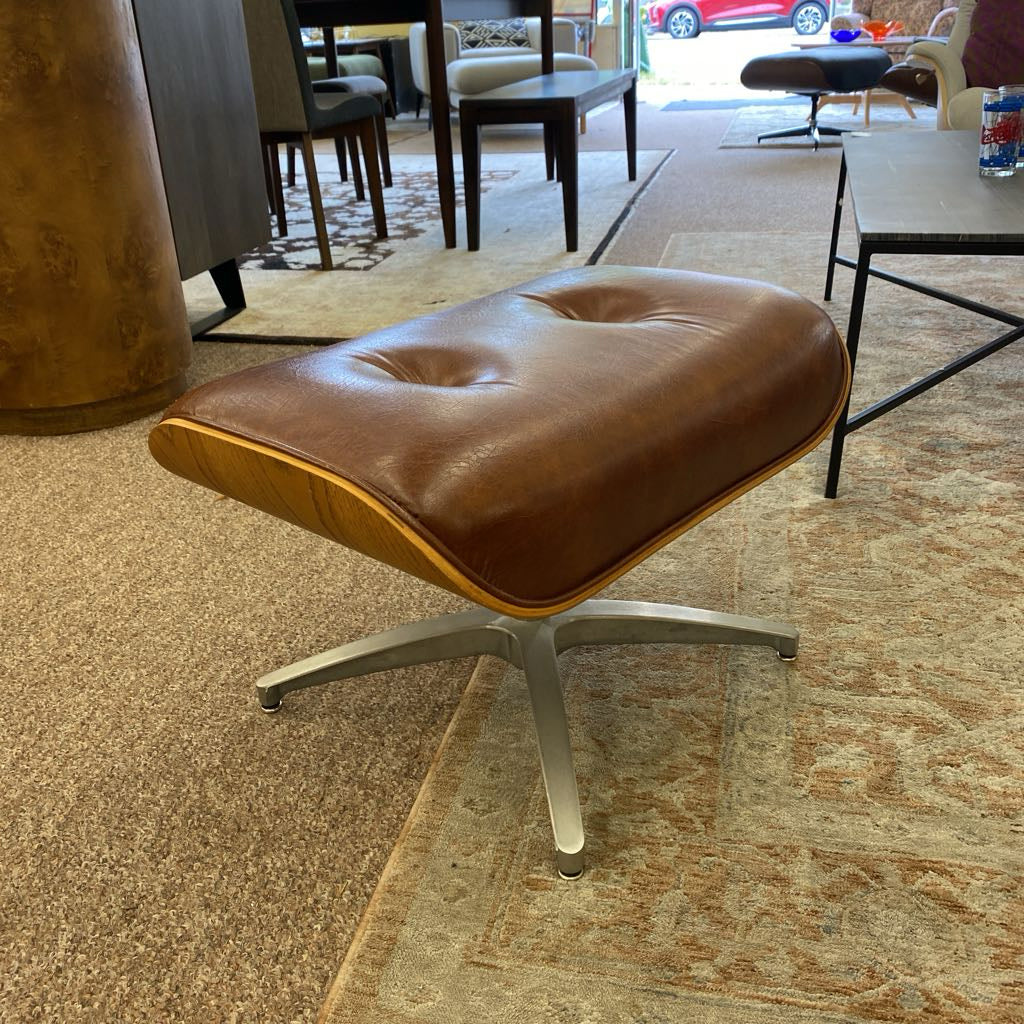 Vintage CremBrulee Oak EAMES Style Recliner & Ottoman