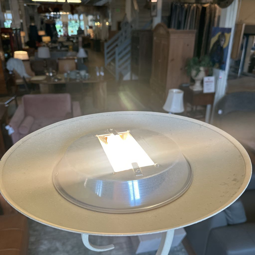 Curvy Cream Torchier Floor Lamp