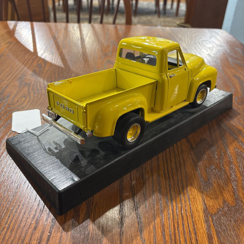 Model Ford SMALLS