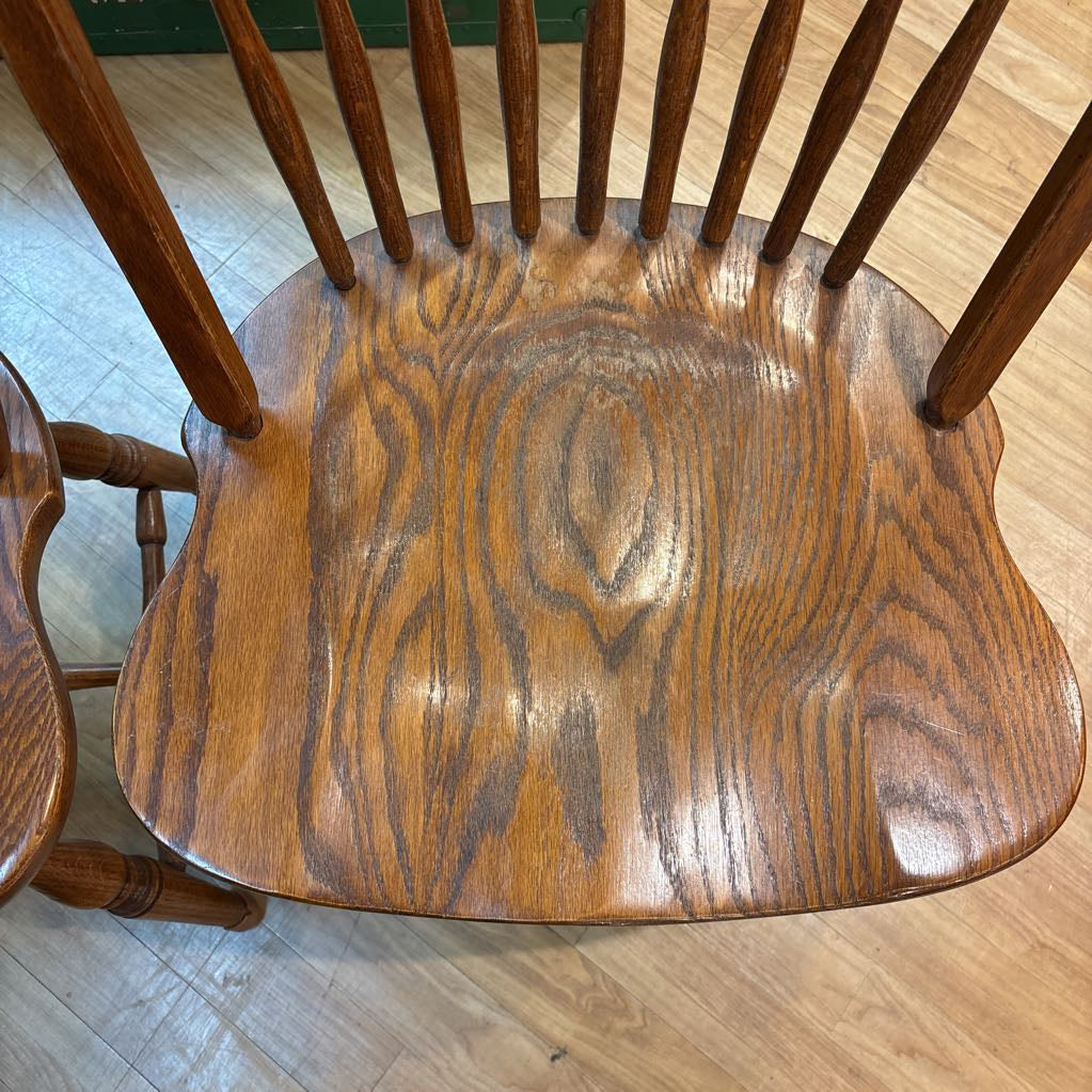 Vintage Oak Dining Table w/ Two Leaves & Set of 6 Dining Chairs
