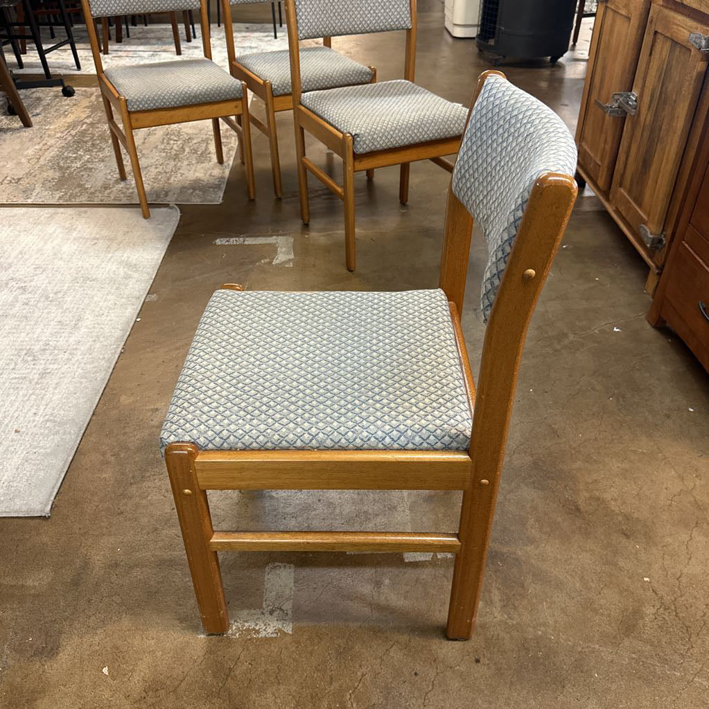 Set Of 4 Diamond Pattern Dining Chairs