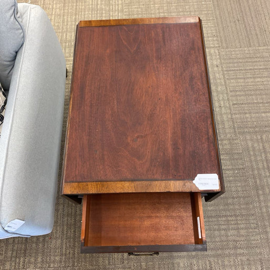 Classic Dropleaf Occasional Table C SIDE TABLES