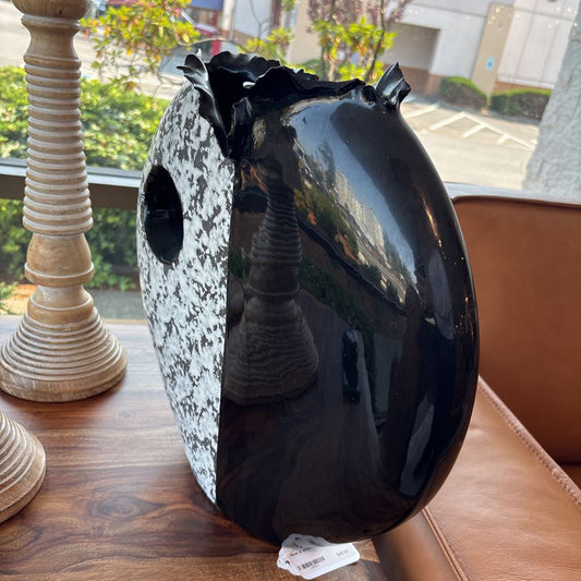 Black & White Vase SMALLS