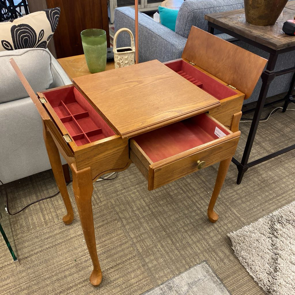 Light Wood Cabrio Leg Jewelry Table Vanity