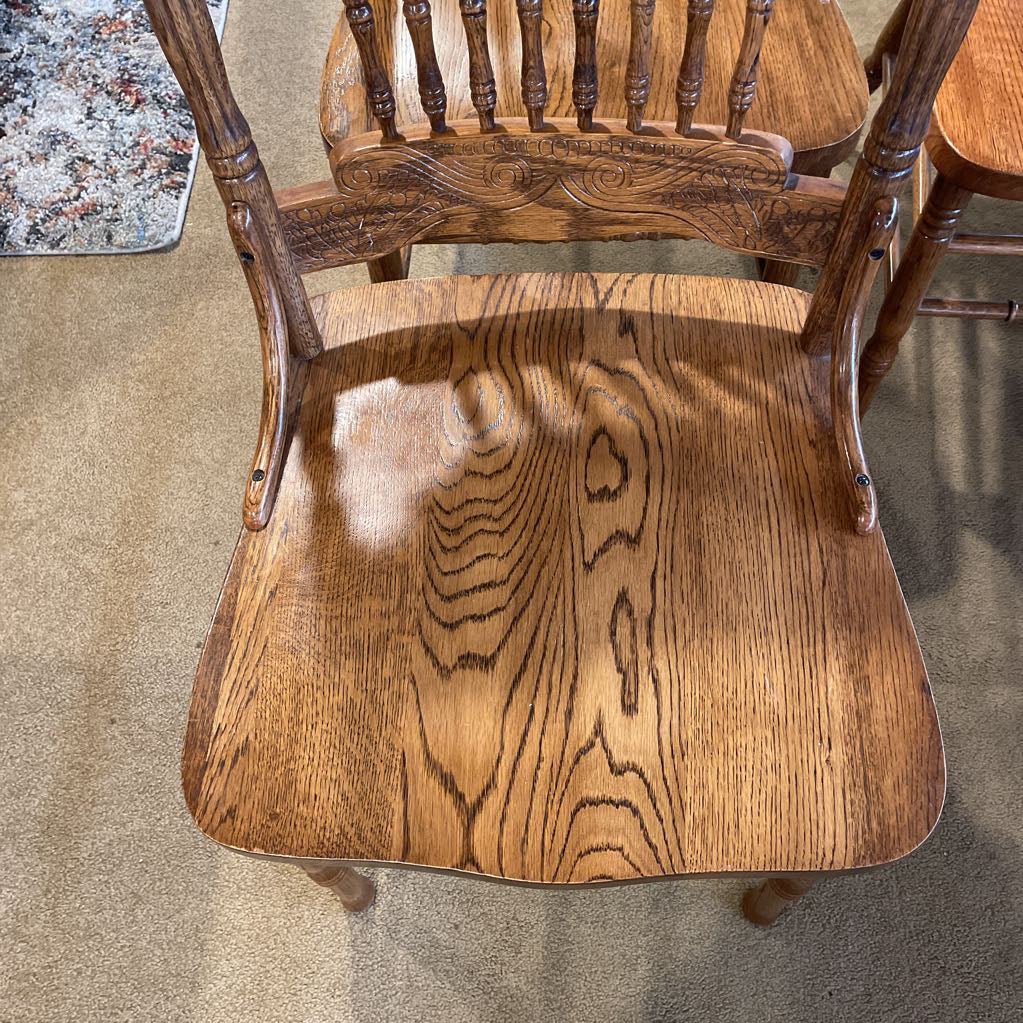 Oak Spindle Back Farmhouse Style Dining Chair SET OF 4