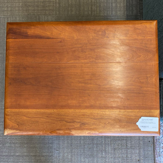 GEORGETOWN GALLERIES Traditional Cherry Nightstand