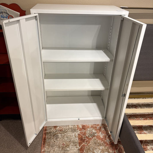 White Metal Locker C CABINETS