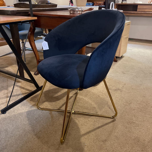 Black Velvet Curved Back Dining Chair w/ Golden Legs C DINING CHAIRS