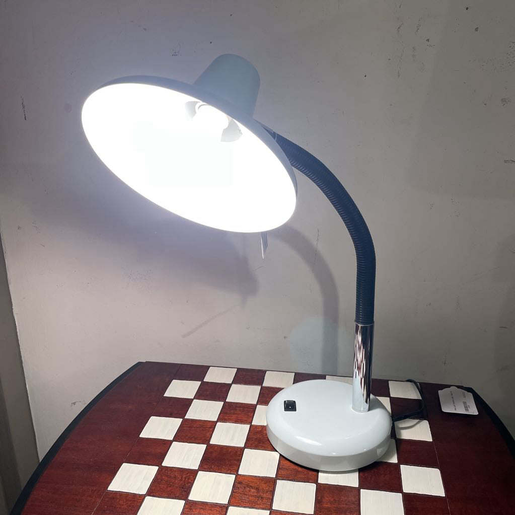 White Enamel Desk Lamp with Bendy Neck LAMPS