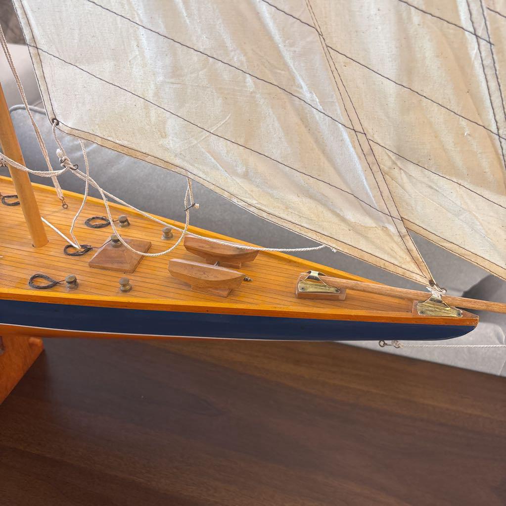 J Class Model Racing Boat