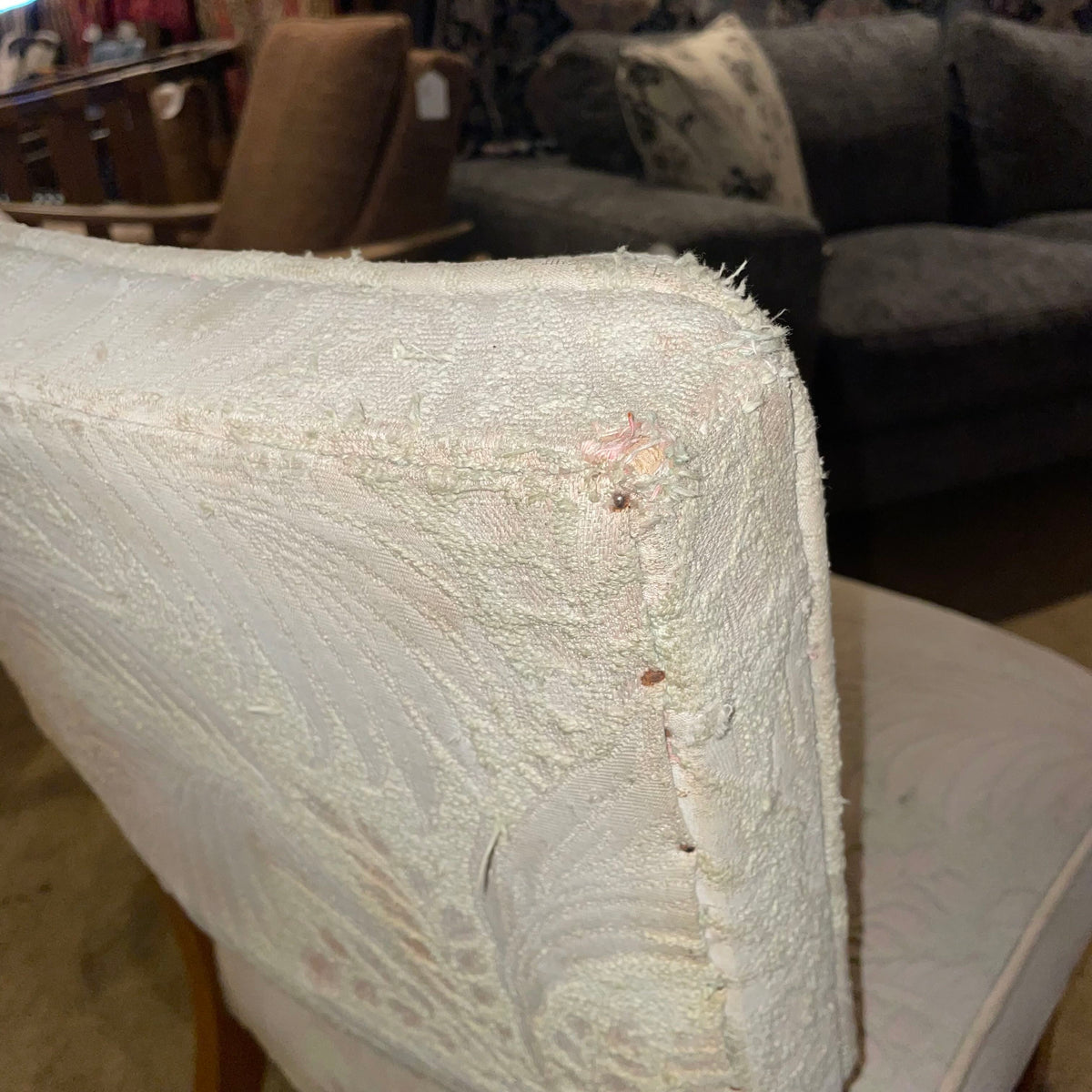 Cream Floral Patterned Accent Chair U ACCENT CHAIRS