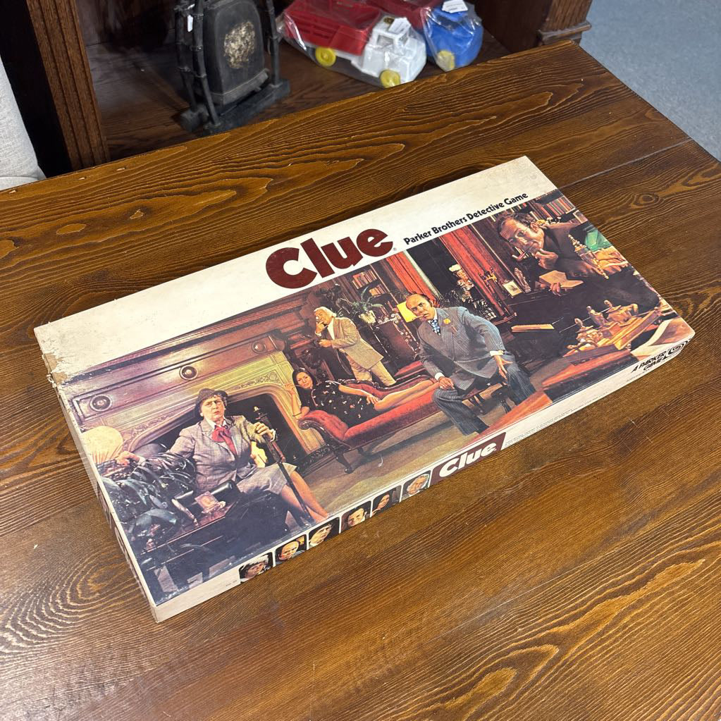 Vintage 1970's Clue Board Game (COMPLETE)