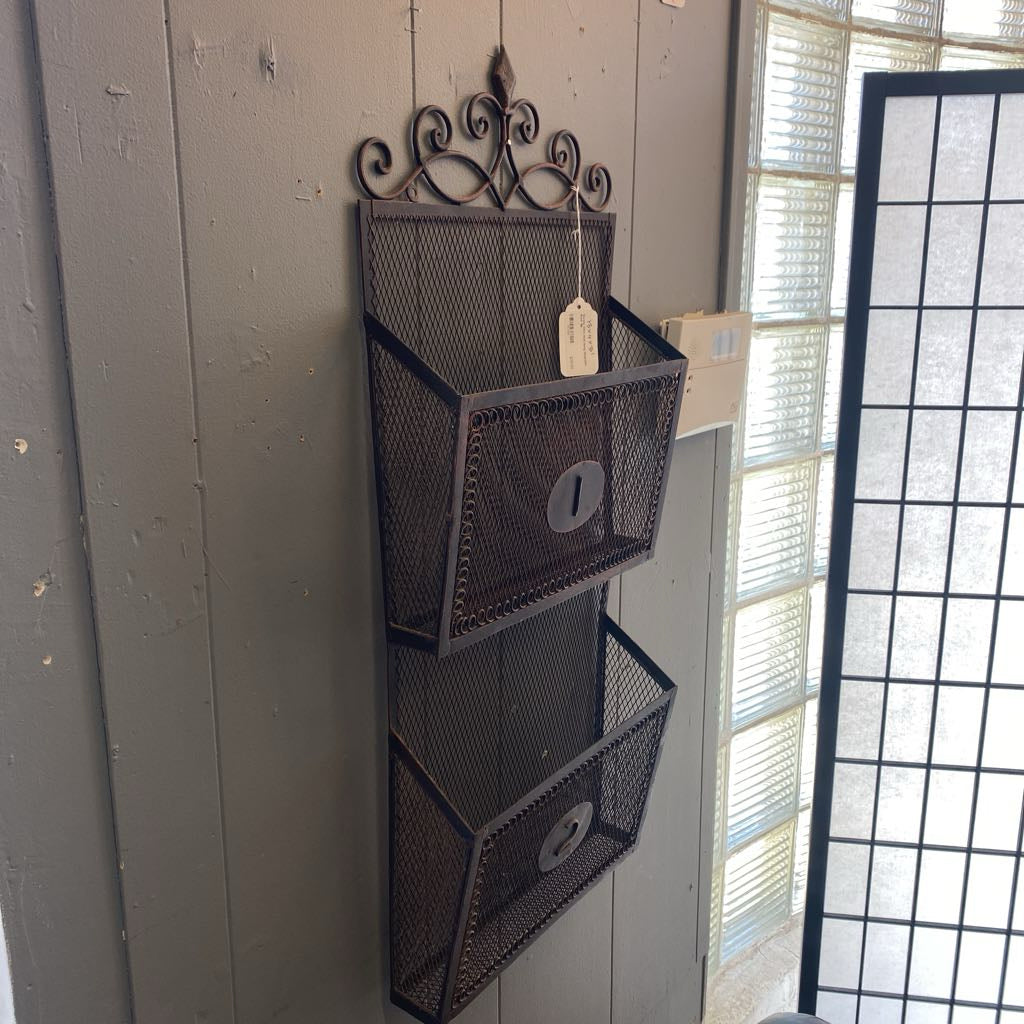 Scrolly Wire Wall Hung Magazine Rack