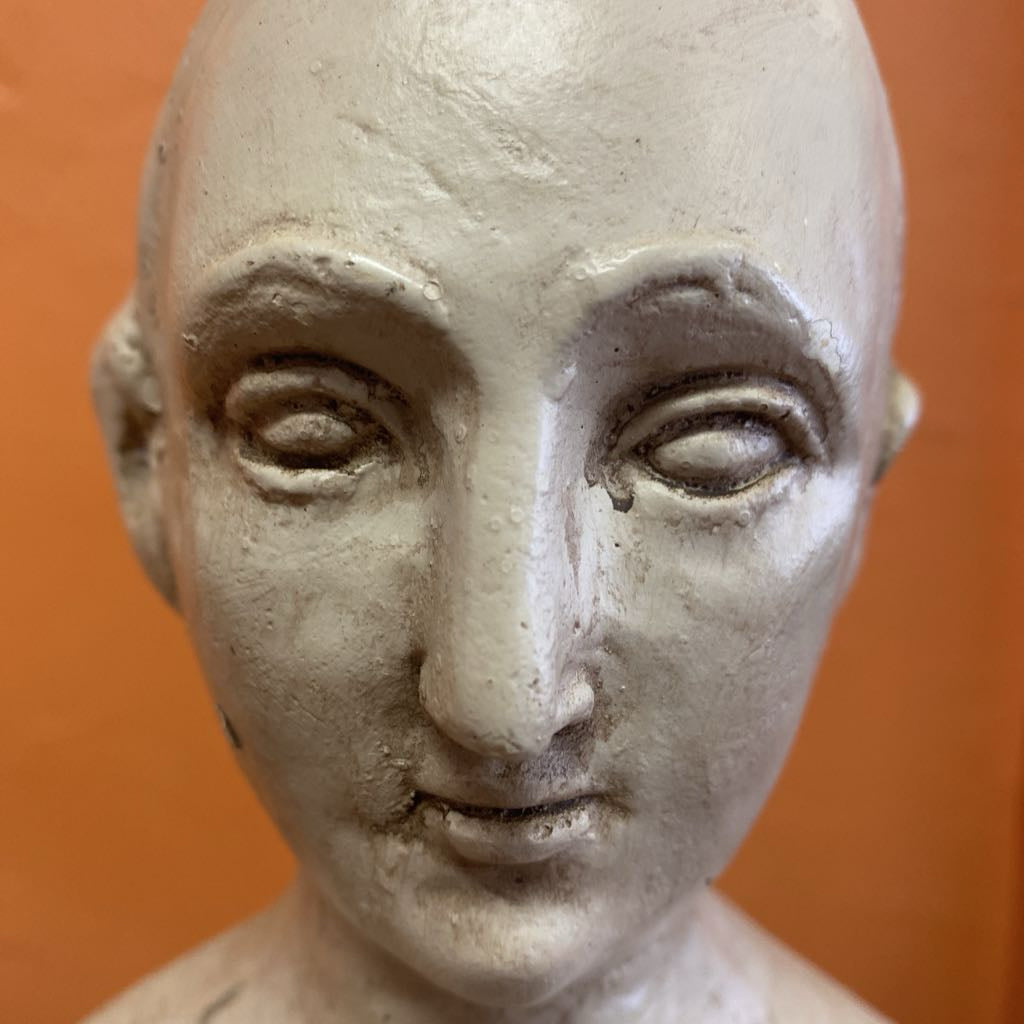 Eyeless Person Bust 1