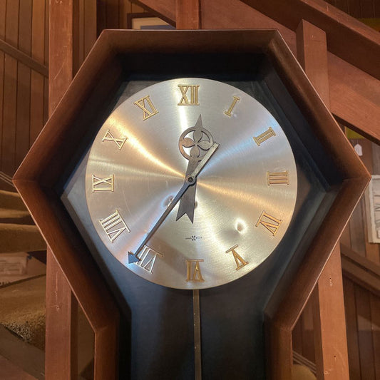 Howard Miller Clock UNIQUE FINDS