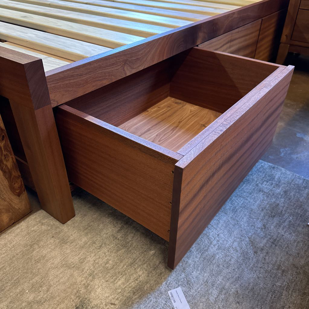 Solid Wood King Bed W/6 Storage Drawers C BED FRAMES