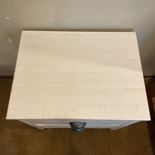 White Wood Rustic 2 Drawer Nightstand C NIGHTSTANDS