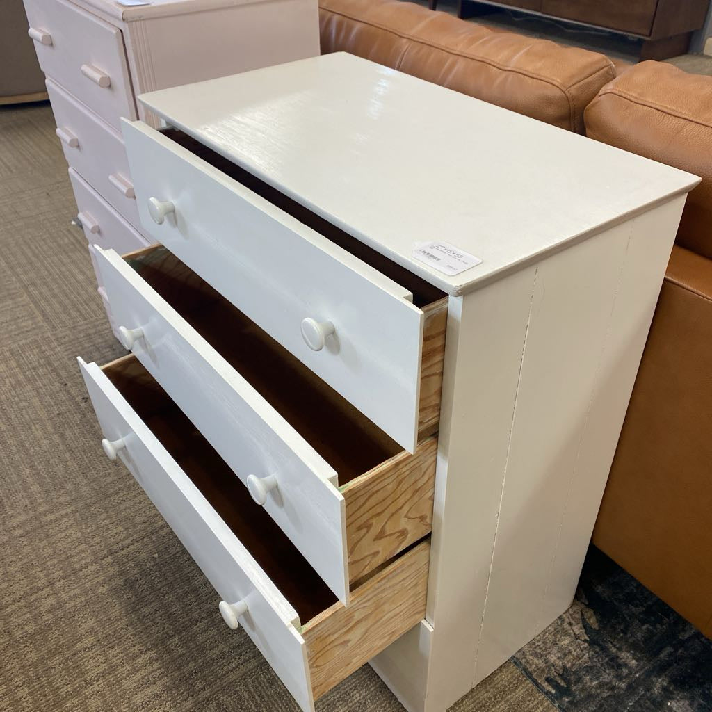 Classic White Four Drawer Chest C HIGHBOYS