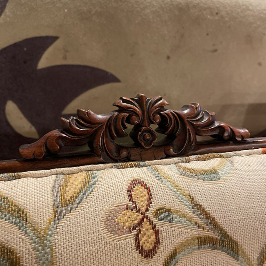 Victorian Style Carved Wood Leaf Patterned Settee