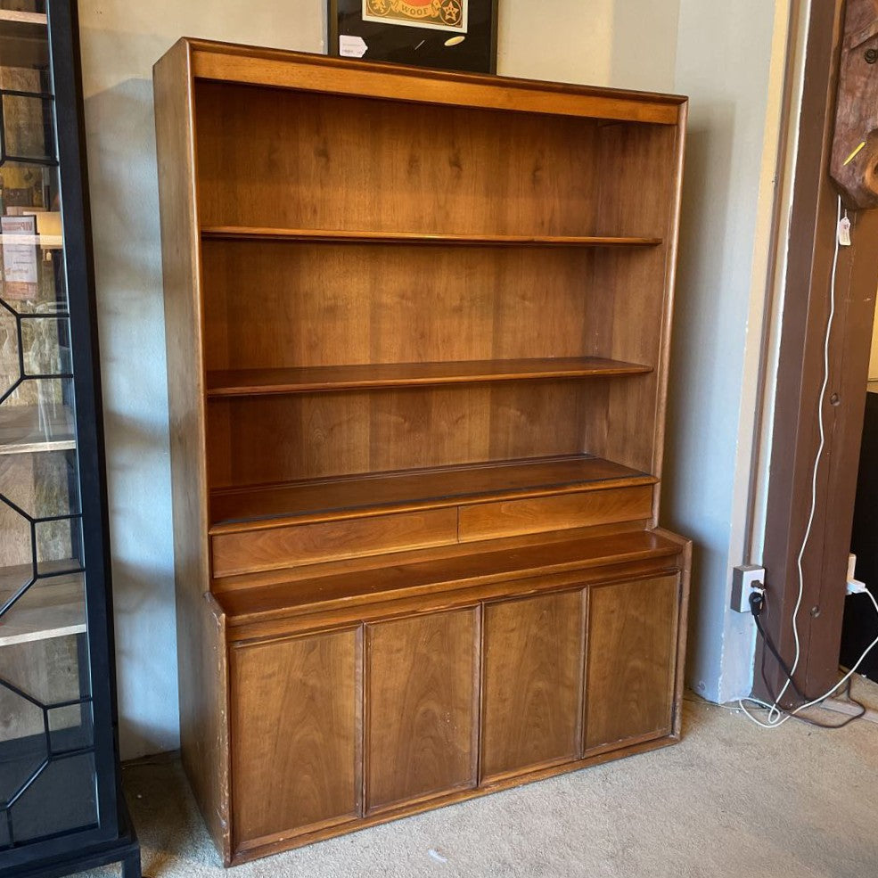 Drexel Parallel Hutch